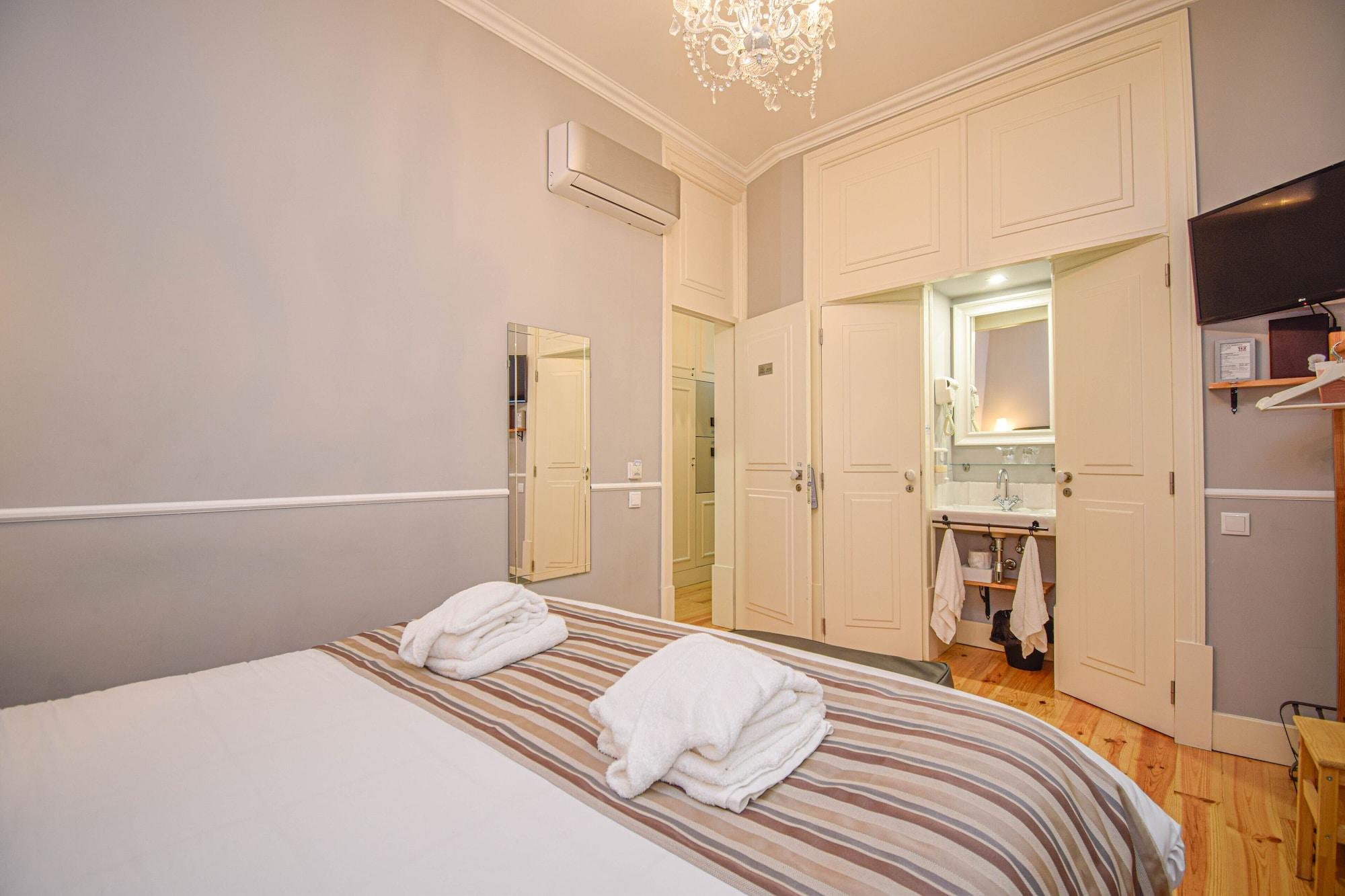 B In B Lisbon Downtown Suites Extérieur photo
